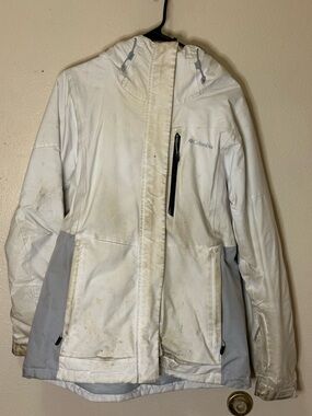 Columbia White and Light Gray Ski Jacket